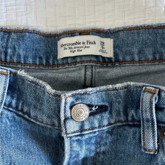 Abercrombie & Fitch The 90’s Relaxed Jean - Picture 5 of 6